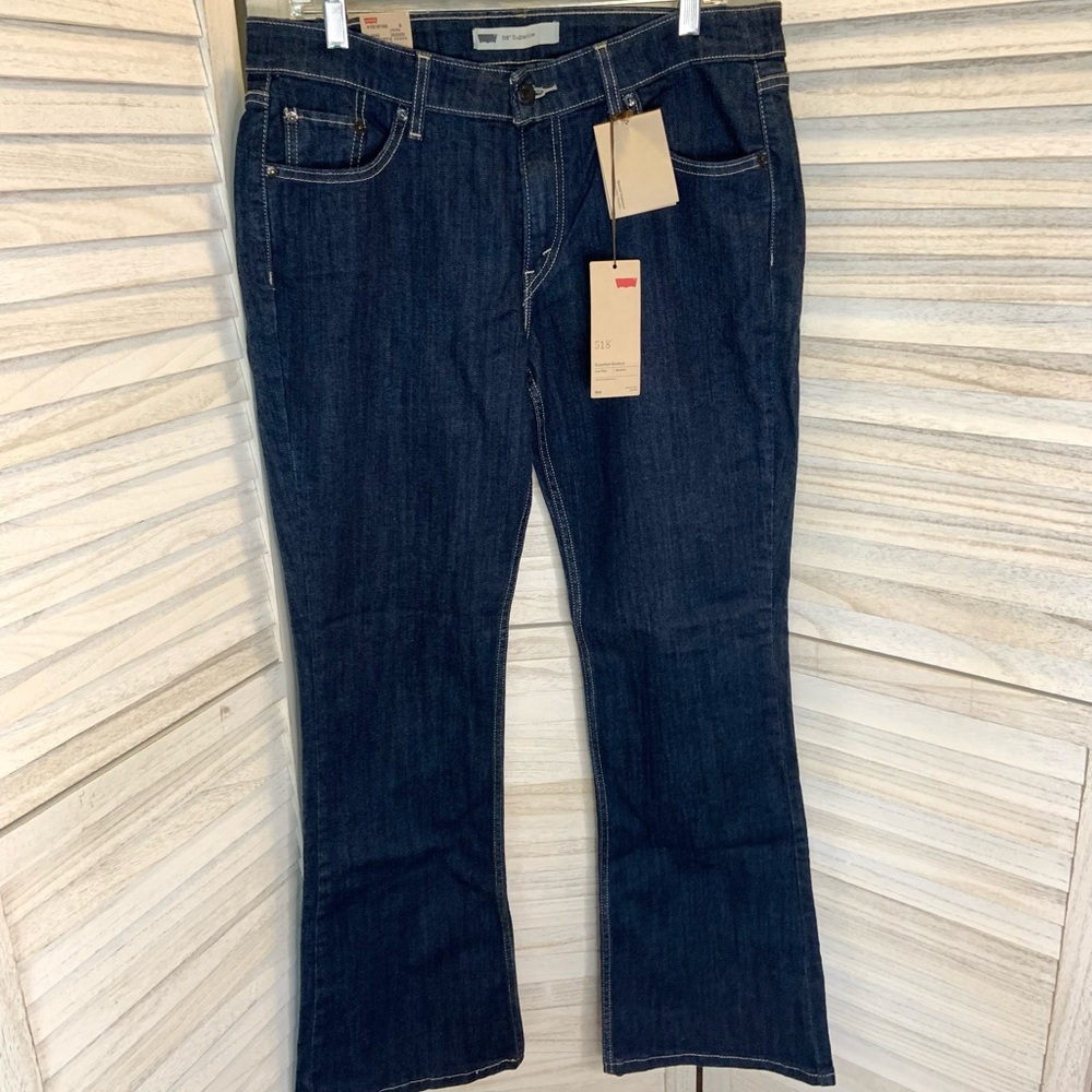 Levi’s Women’s 518 Superlow Dark Wash Low Rise Bootcut Denim Jeans NWT 31 - Picture 3 of 15
